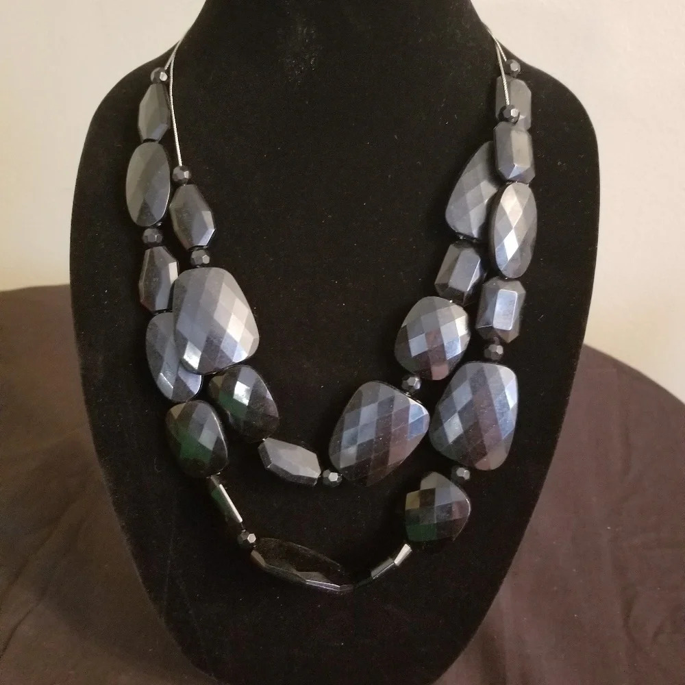 BLACK DOUBLE STRAND BEADED NECKLACE